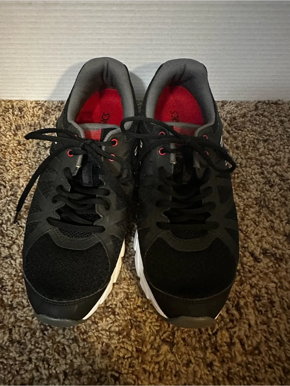 Asics Gel Athletic Running Shoes Black with White Sole and Red Lining